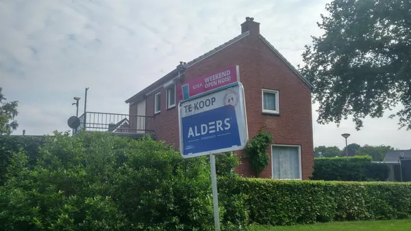 San Diego Police Investigate Teens Breaking Into Vacant Homes for Sale, Organizing Parties Via Social Media