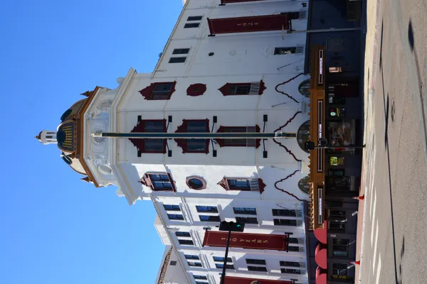 Theatrical Icons and Artisan Markets: Your San Diego Guide for Today