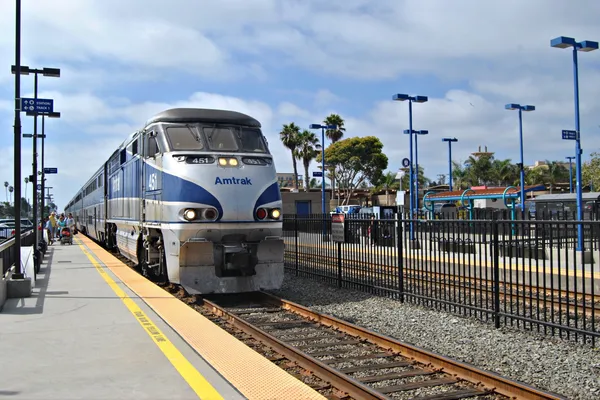Major Rail Closure Between San Diego and Oceanside Impacts Weekend Commutes