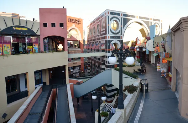 Coats and Jackets Return: San Diego Faces a Significant Mid-Week Chill